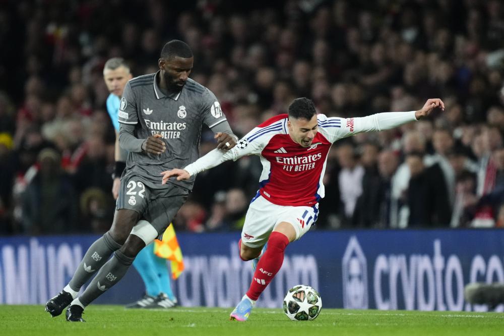 他需要在后 他需要在后